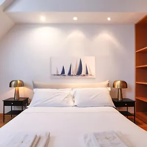 https://duomo-luxury-apartment-viii.it-lombardy.com